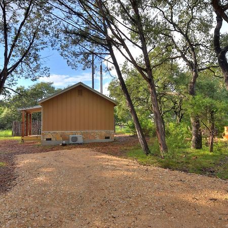 Cabins At Flite Acres - Coyote Cabin Wimberley Bagian luar foto